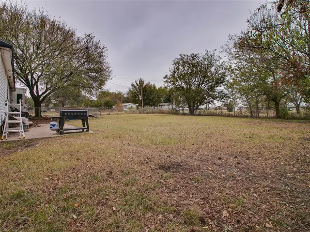 Photo 5 — 701 S Second Avenue, Stroud, OK 74079