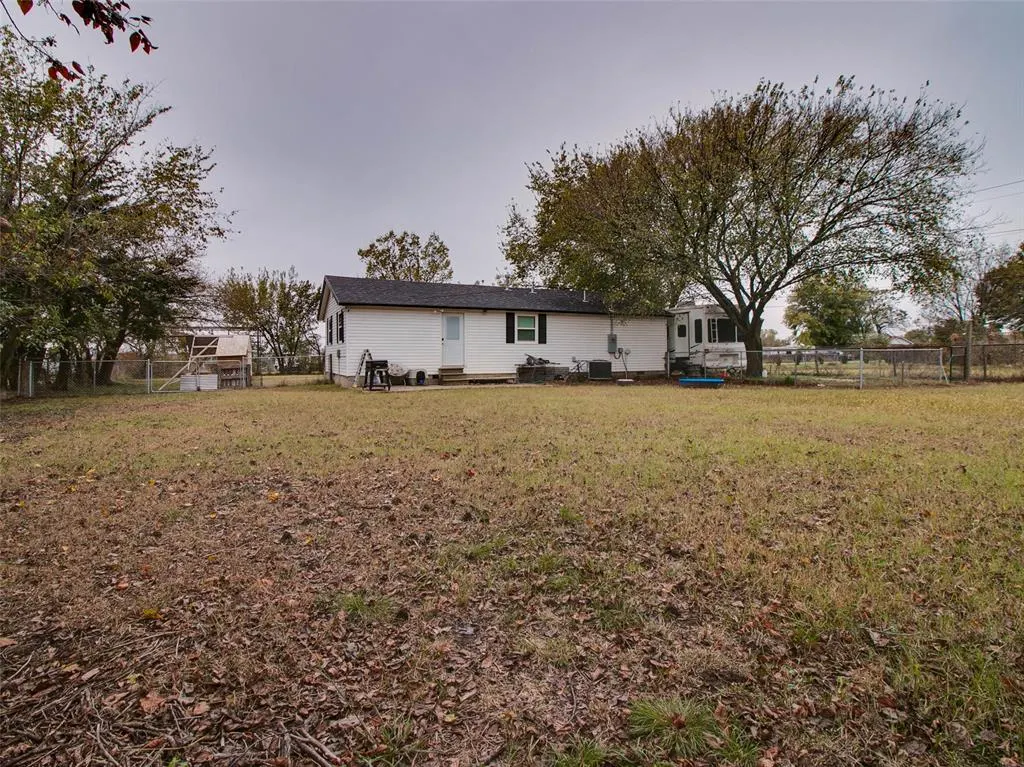 Photo 6 — 701 S Second Avenue, Stroud, OK 74079