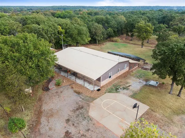 Photo 4 — 960402 S 3340 Road, Wellston, OK 74881