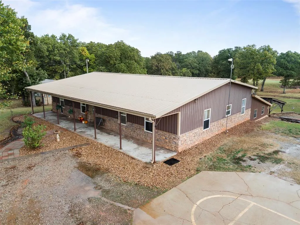 Photo 7 — 960402 S 3340 Road, Wellston, OK 74881