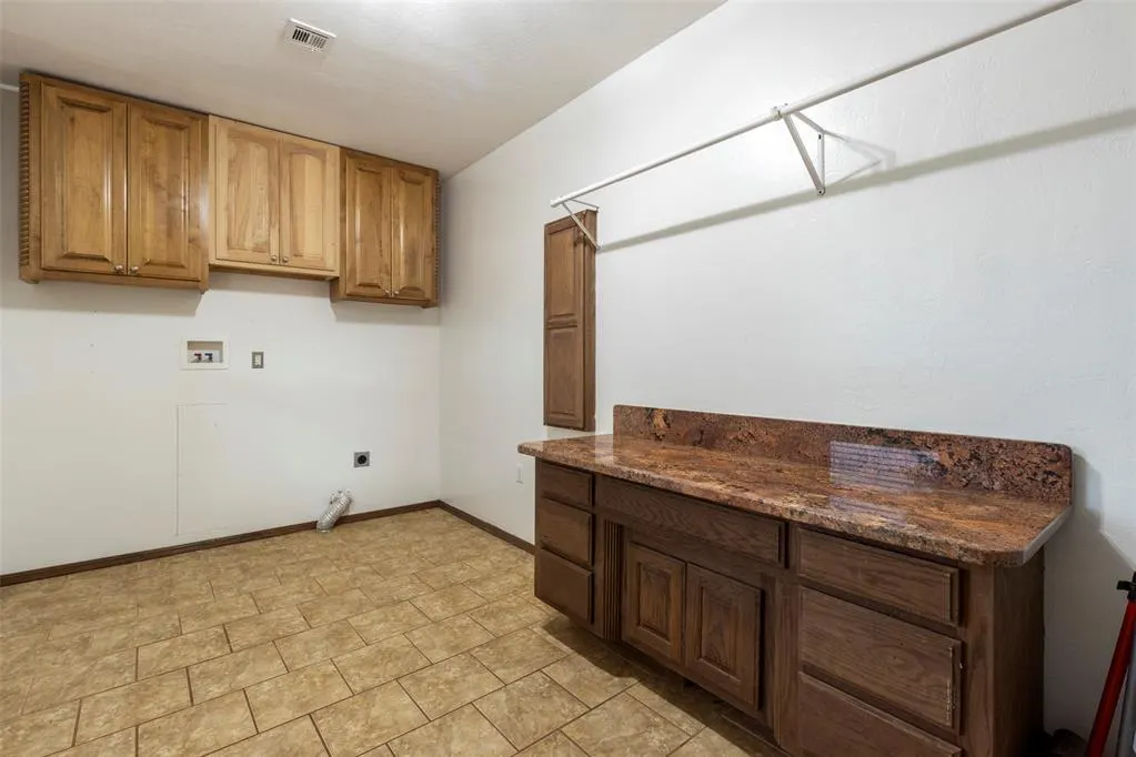 Photo 31 — 960402 S 3340 Road, Wellston, OK 74881