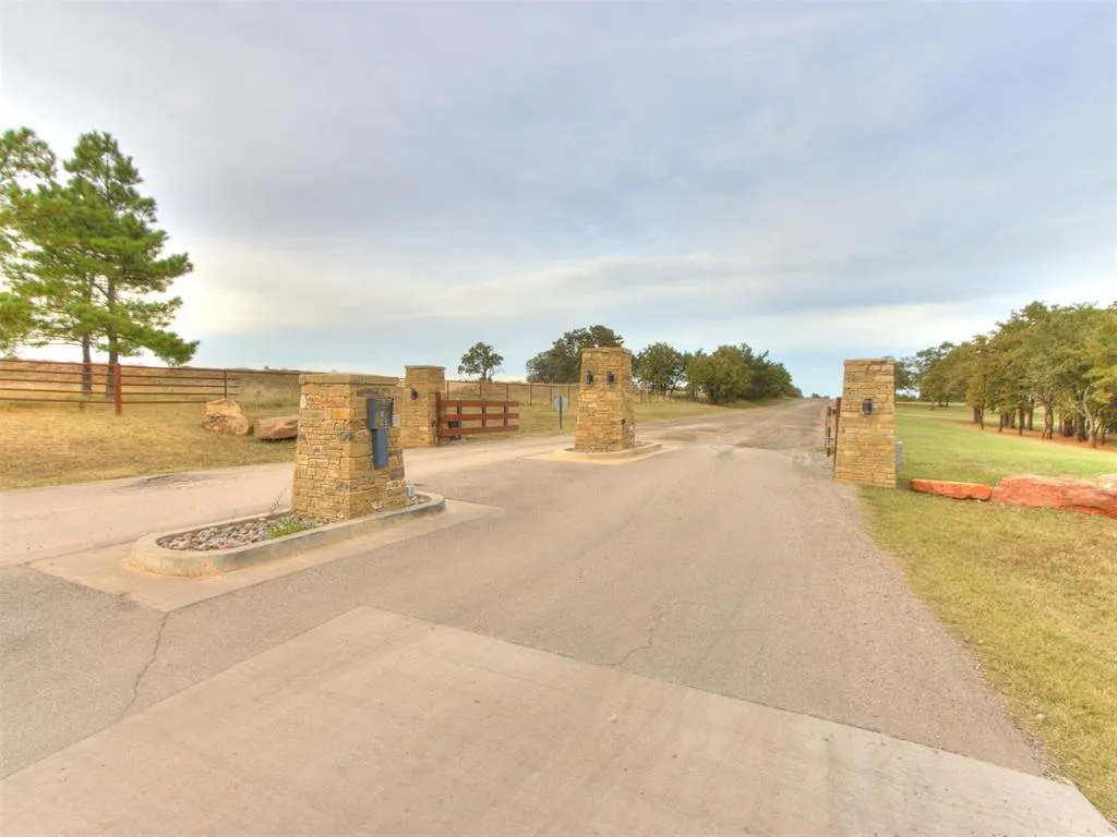 Photo 4 — 21 Rockys Way, Arcadia, OK 73007