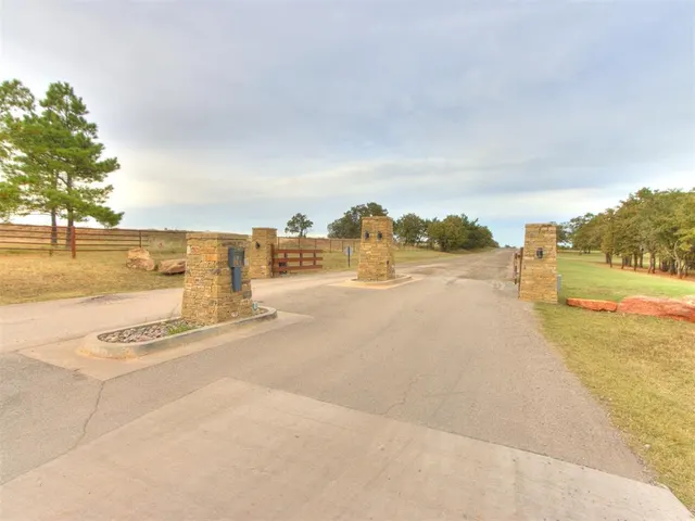 Photo 4 — 21 Rockys Way, Arcadia, OK 73007
