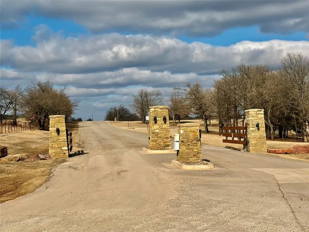 Front exterior — 21 Rockys Way, Arcadia, OK 73007