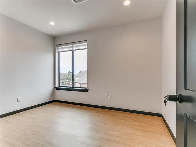 Photo 6 — 560 Merchant Drive, Norman, OK 73069