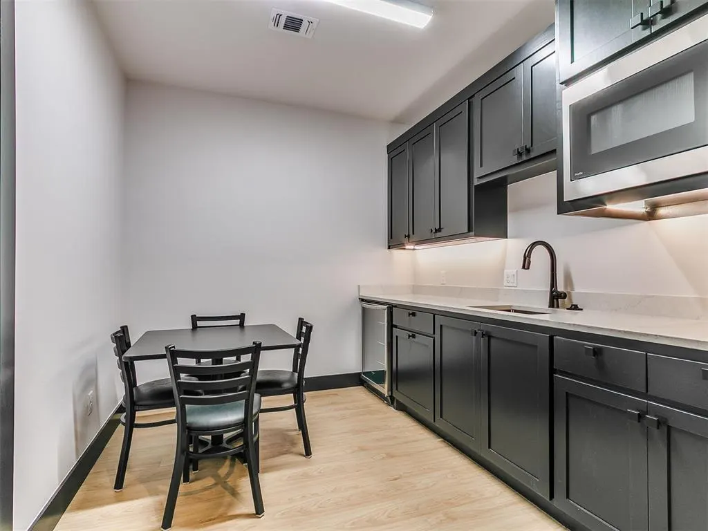 Photo 8 — 560 Merchant Drive, Norman, OK 73069