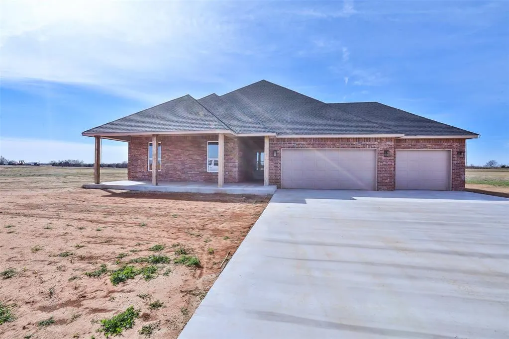 Front exterior — 24736 Medio Street, Purcell, OK 73080