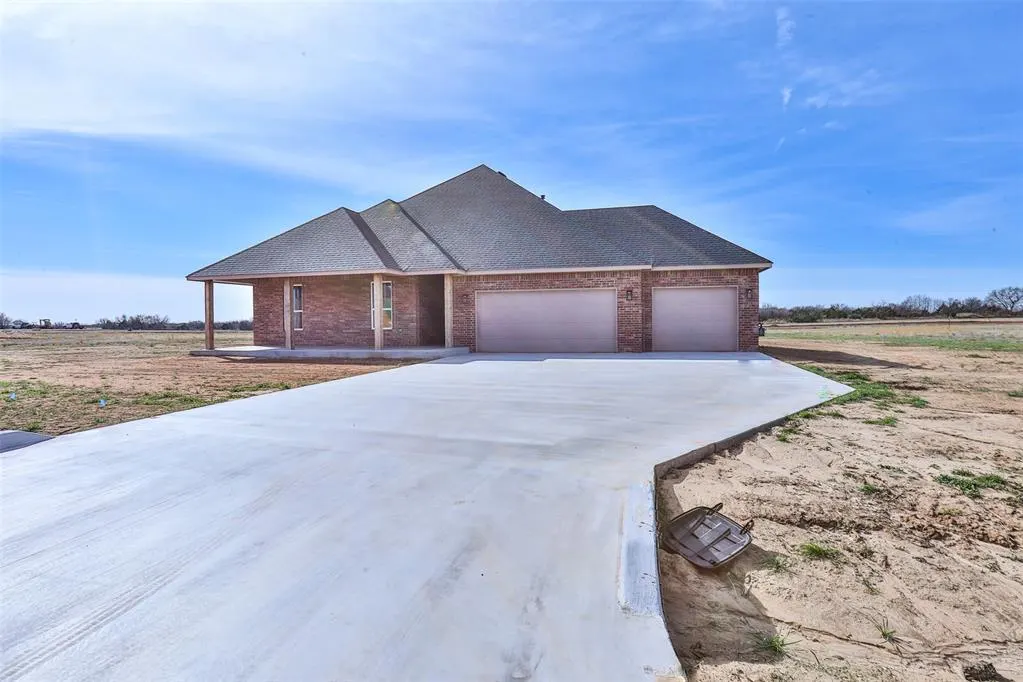 Photo 2 — 24736 Medio Street, Purcell, OK 73080