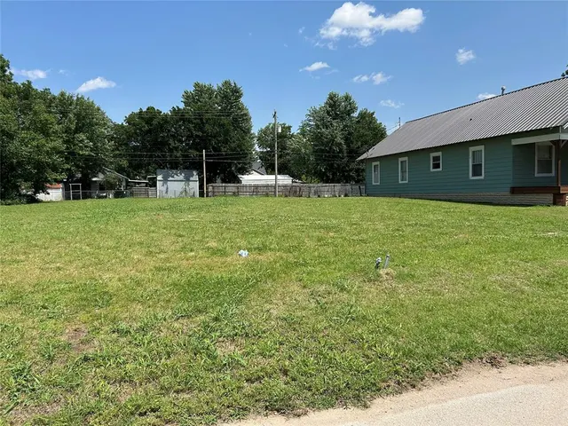 Photo 6 — 208 N 4th Street, Tonkawa, OK 74653