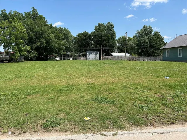 Photo 7 — 208 N 4th Street, Tonkawa, OK 74653