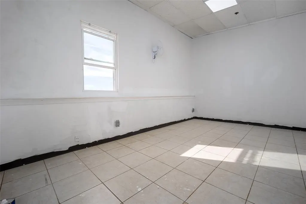 Photo 16 — 6825 W Wilshire Boulevard, Oklahoma City, OK 73132
