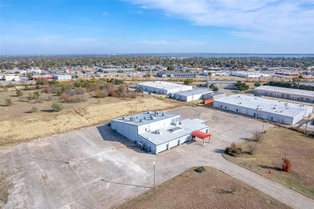 Photo 35 — 6825 W Wilshire Boulevard, Oklahoma City, OK 73132