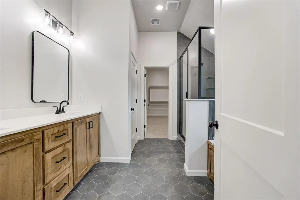 Photo 17 — 5112 Misty Wood Lane, Mustang, OK 73064
