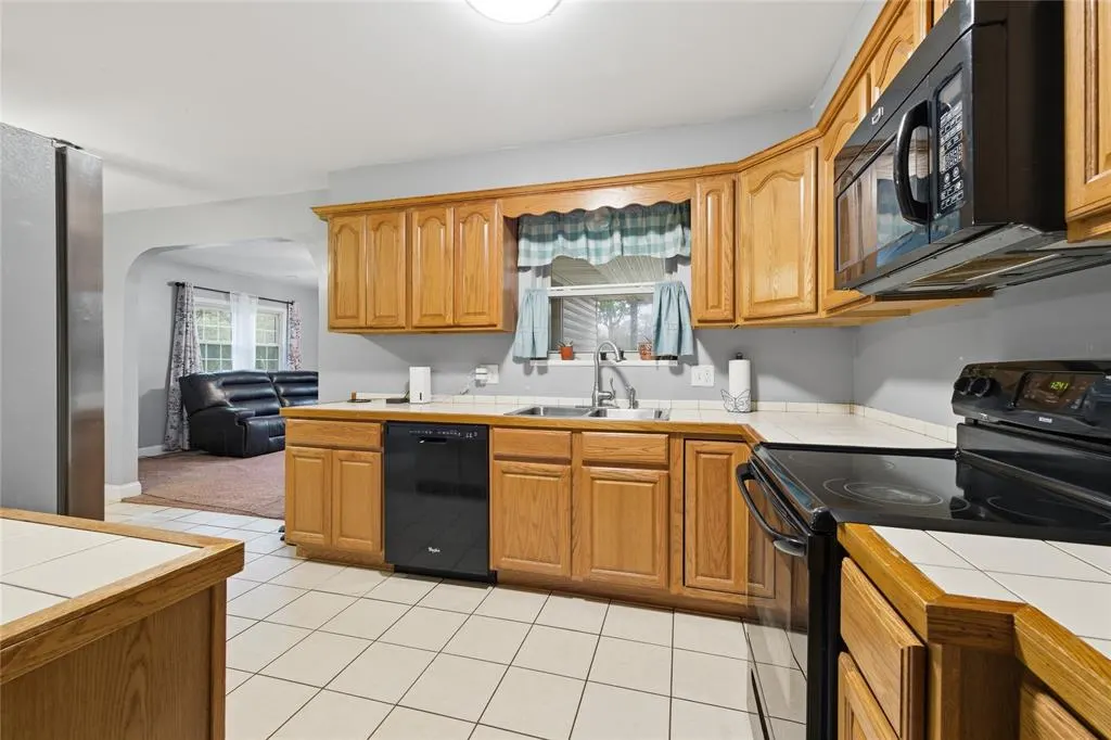 Photo 8 — 36 Limberlost Road, McLoud, OK 74851