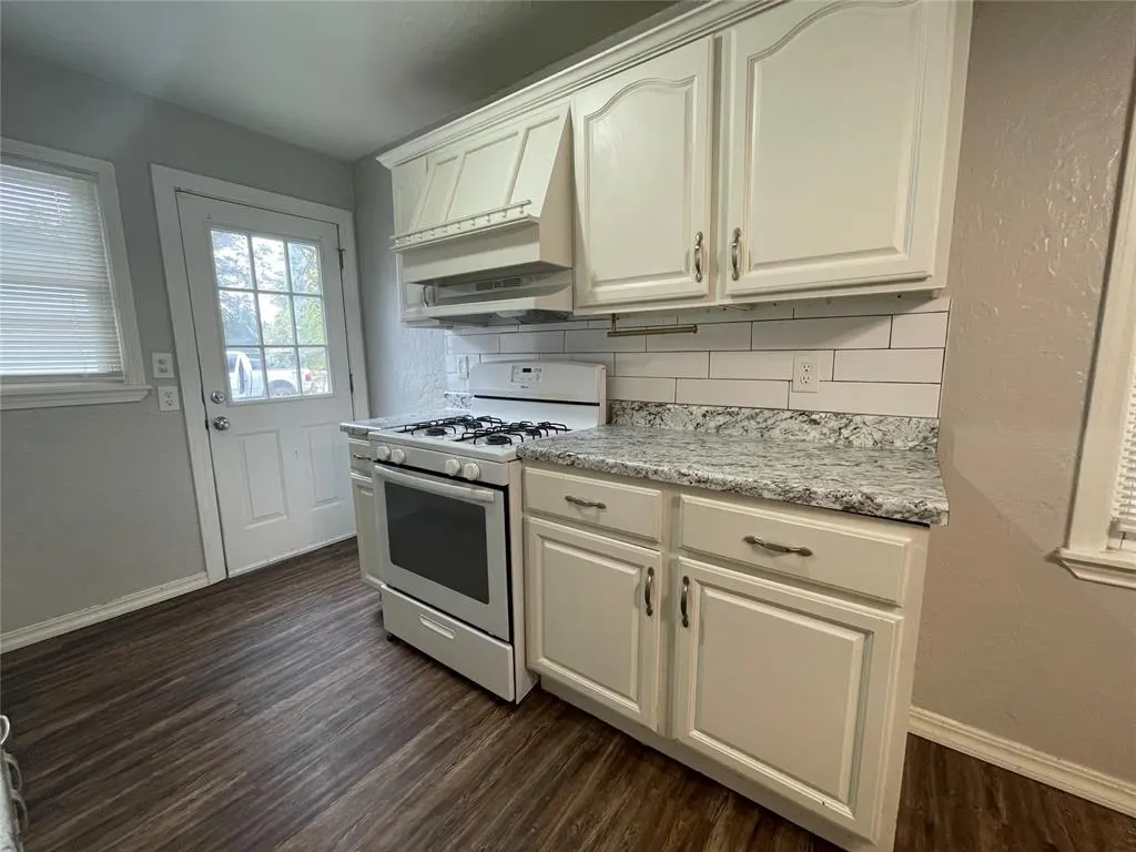 Photo 11 — 3224 SW 47th Street, Oklahoma City, OK 73119