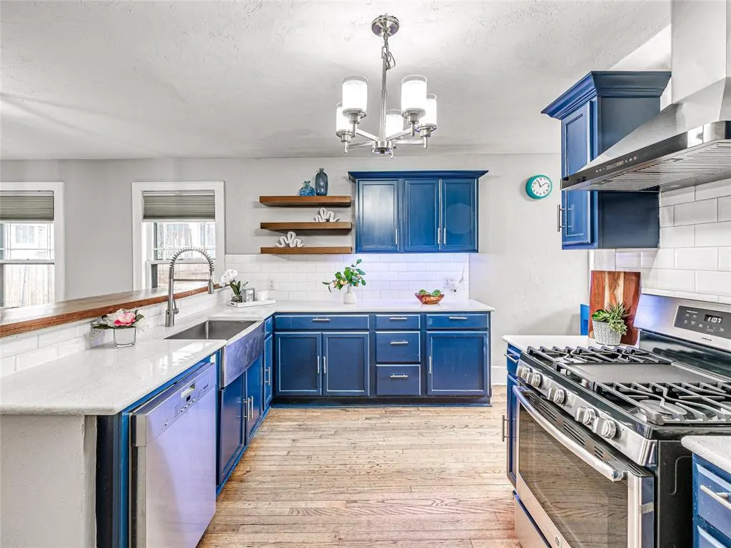 Photo 11 — 725 NE 15th Street, Oklahoma City, OK 73104