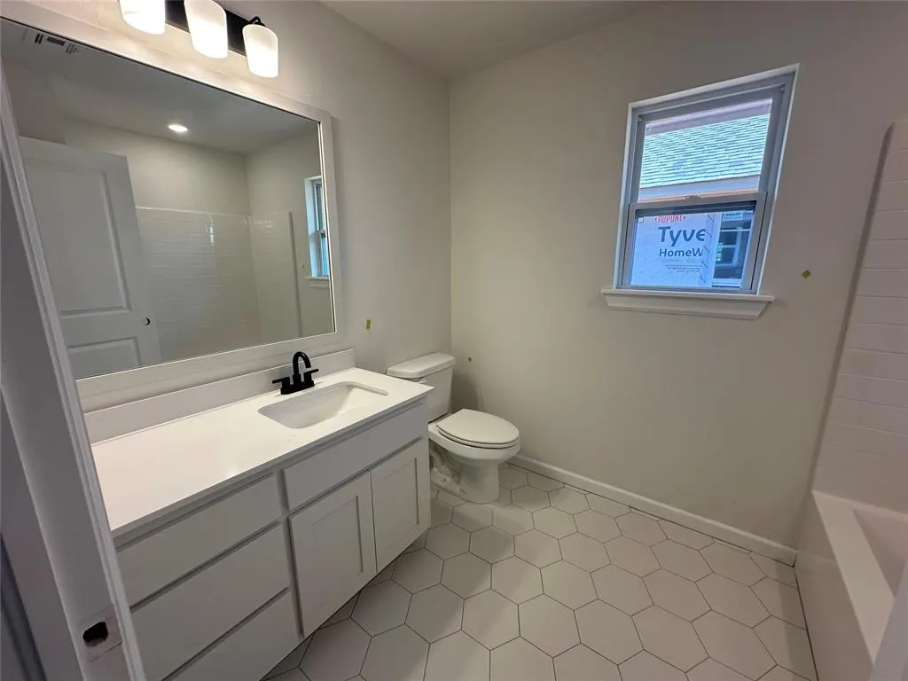Photo 9 — 8704 NW 75th Street, Oklahoma City, OK 73132