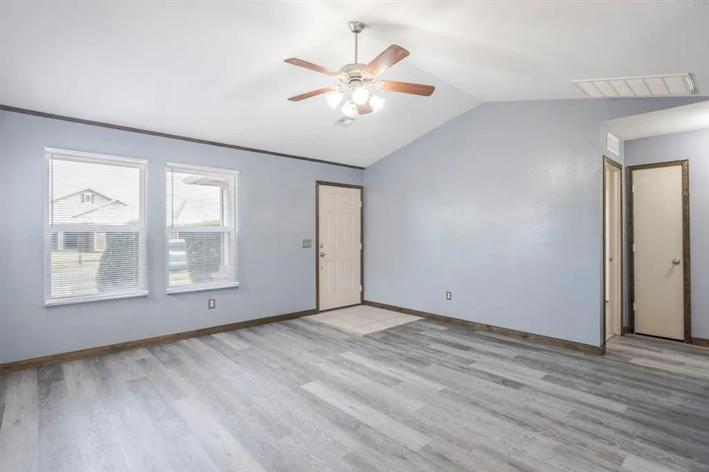 Photo 4 — 2909 Fennel Road, Oklahoma City, OK 73128
