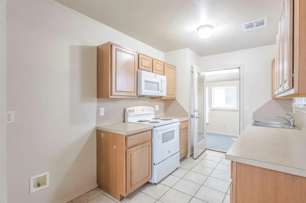 Photo 9 — 2909 Fennel Road, Oklahoma City, OK 73128