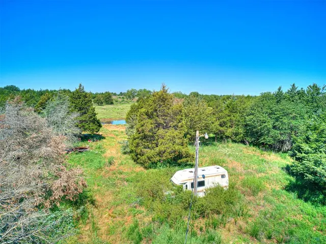 Photo 5 — 9741 Dobbs Road, Wellston, OK 74881