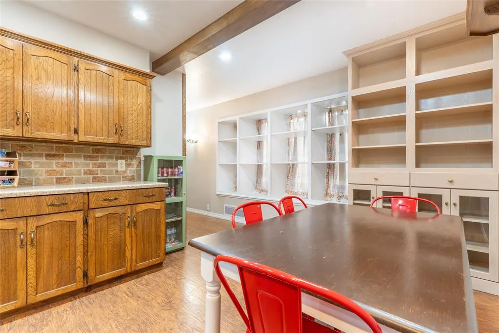 Photo 17 — 1030 Circle Drive, Clinton, OK 73601
