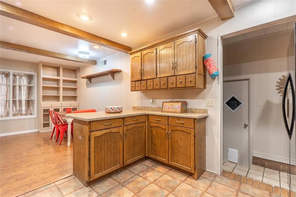 Photo 9 — 1030 Circle Drive, Clinton, OK 73601