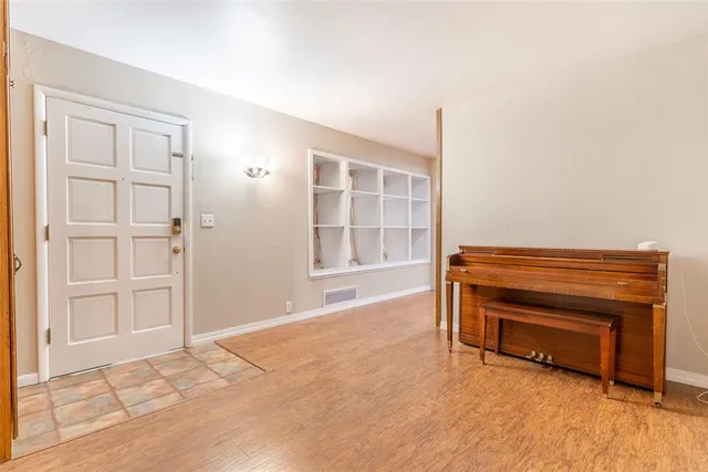 Photo 7 — 1030 Circle Drive, Clinton, OK 73601