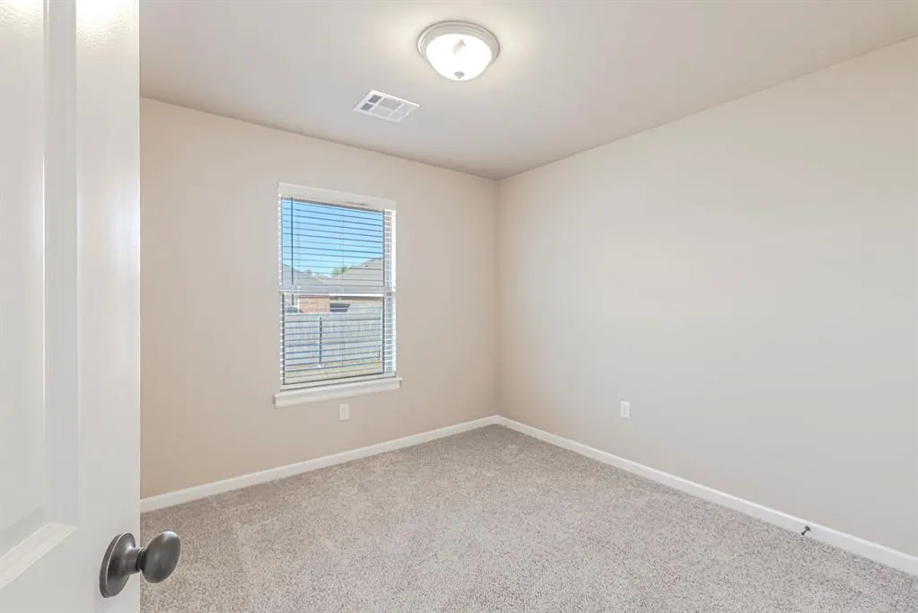 Photo 26 — 1927 W Flintlock Way, Mustang, OK 73064