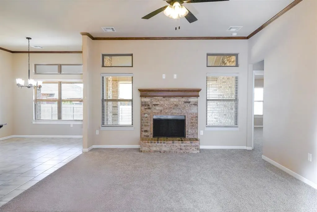Photo 3 — 1923 W Flintlock Way, Mustang, OK 73064