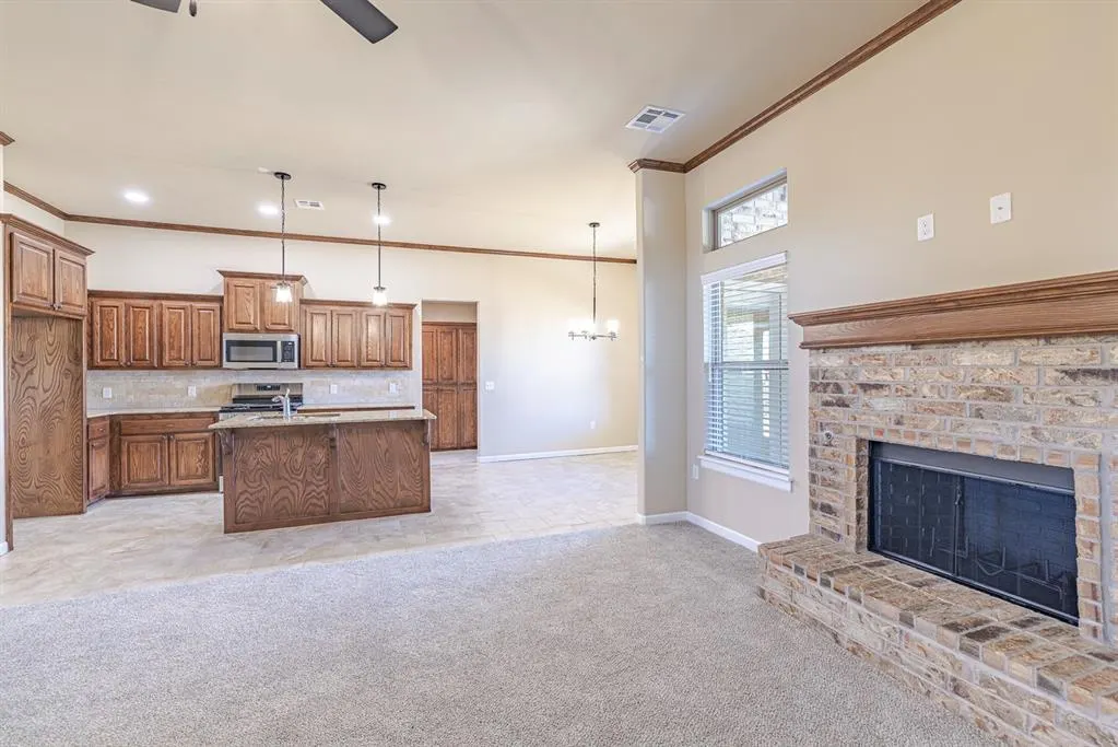 Photo 6 — 1923 W Flintlock Way, Mustang, OK 73064