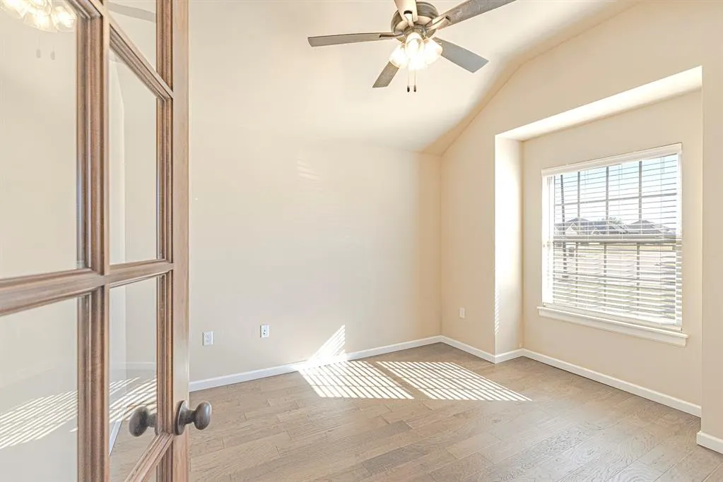 Photo 13 — 1923 W Flintlock Way, Mustang, OK 73064