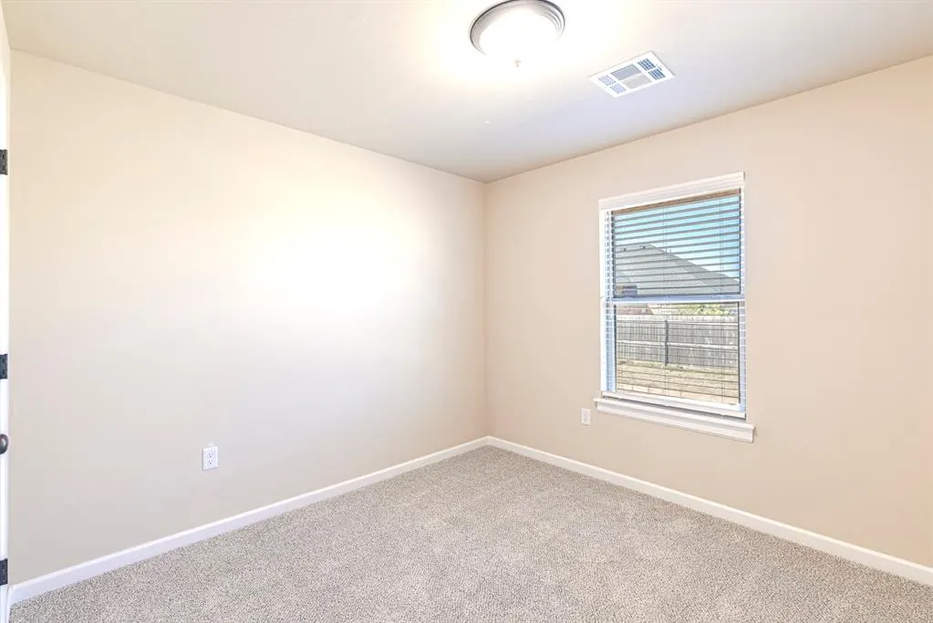Photo 22 — 1923 W Flintlock Way, Mustang, OK 73064