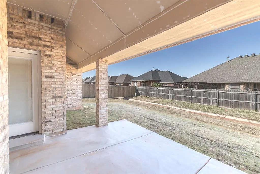 Photo 25 — 1923 W Flintlock Way, Mustang, OK 73064