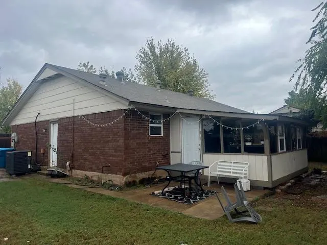 Photo 3 — 1617 Apian Way, Edmond, OK 73003