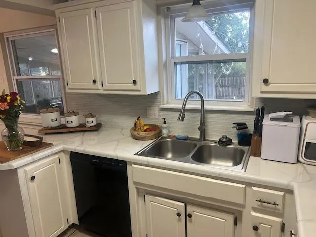 Photo 9 — 1617 Apian Way, Edmond, OK 73003
