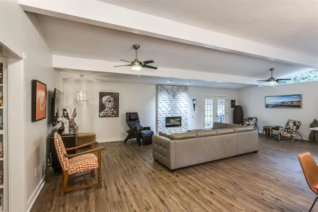 Photo 5 — 4320 NW 61st Terrace, Oklahoma City, OK 73112