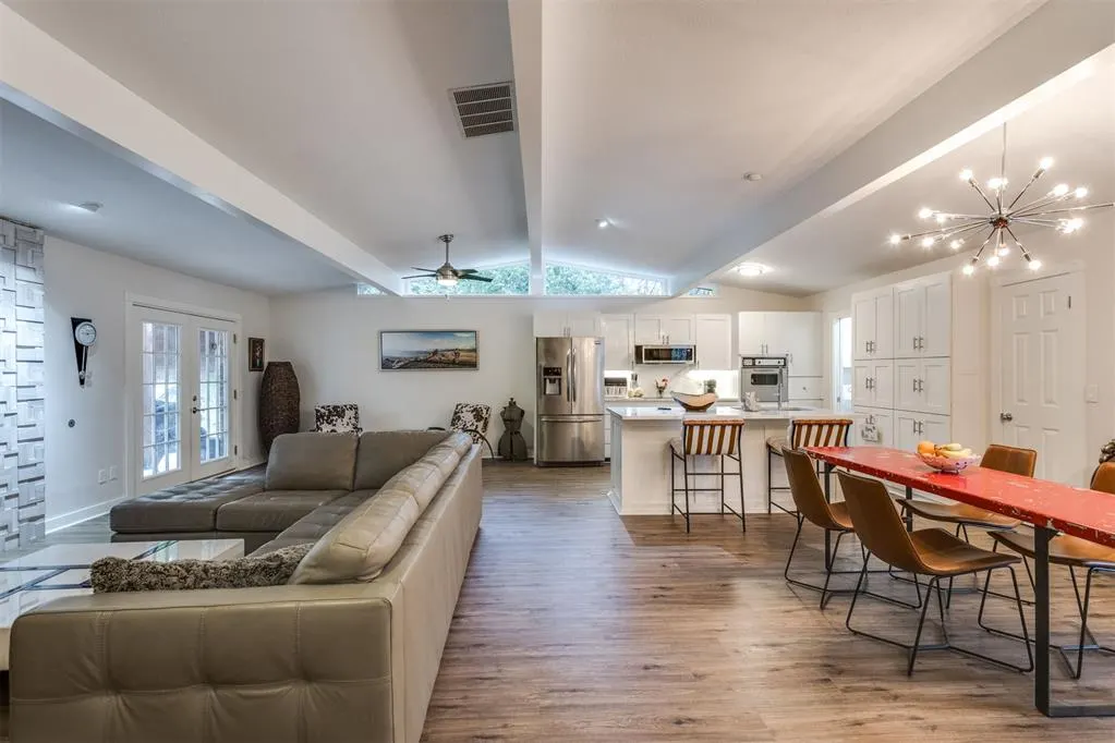 Photo 6 — 4320 NW 61st Terrace, Oklahoma City, OK 73112