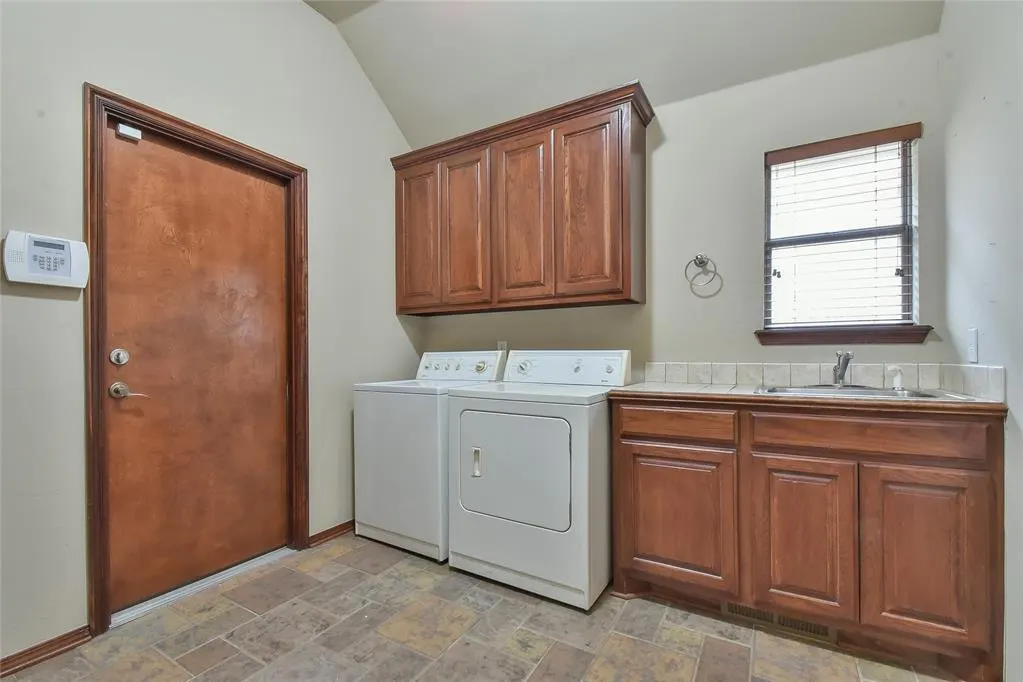 Photo 18 — 9124 SW 26th Street, Oklahoma City, OK 73128