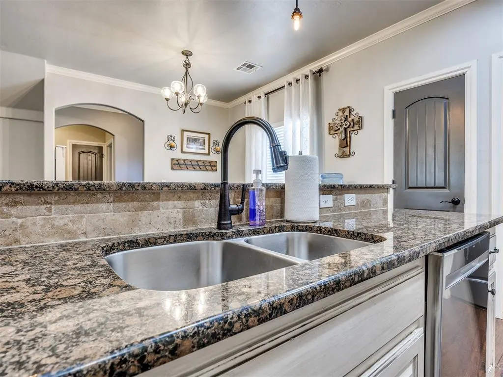 Photo 8 — 4201 SE 41st Street, Norman, OK 73071