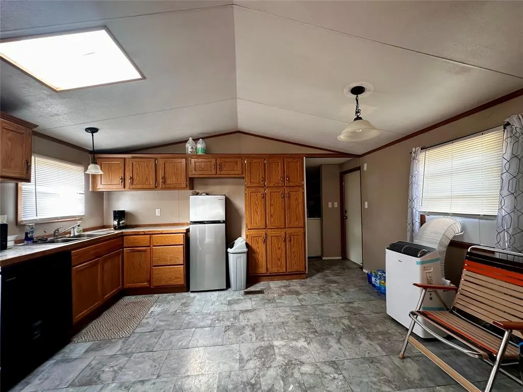 Photo 13 — 431 S Hyden, Stratford, OK 74872