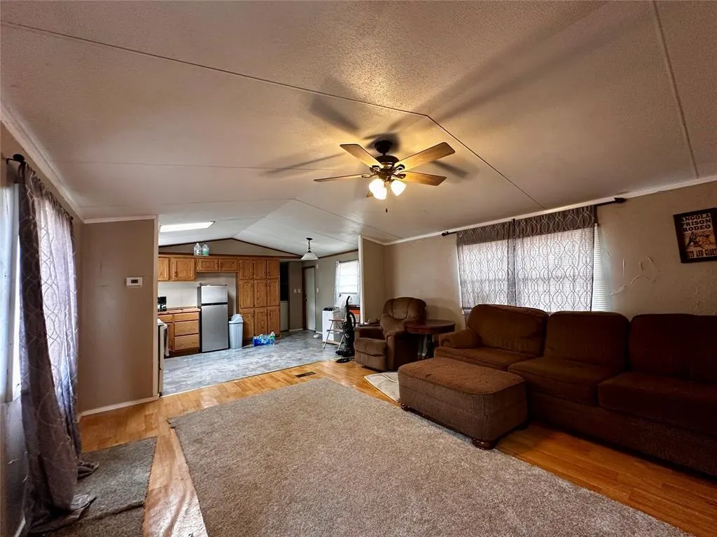 Photo 14 — 431 S Hyden, Stratford, OK 74872