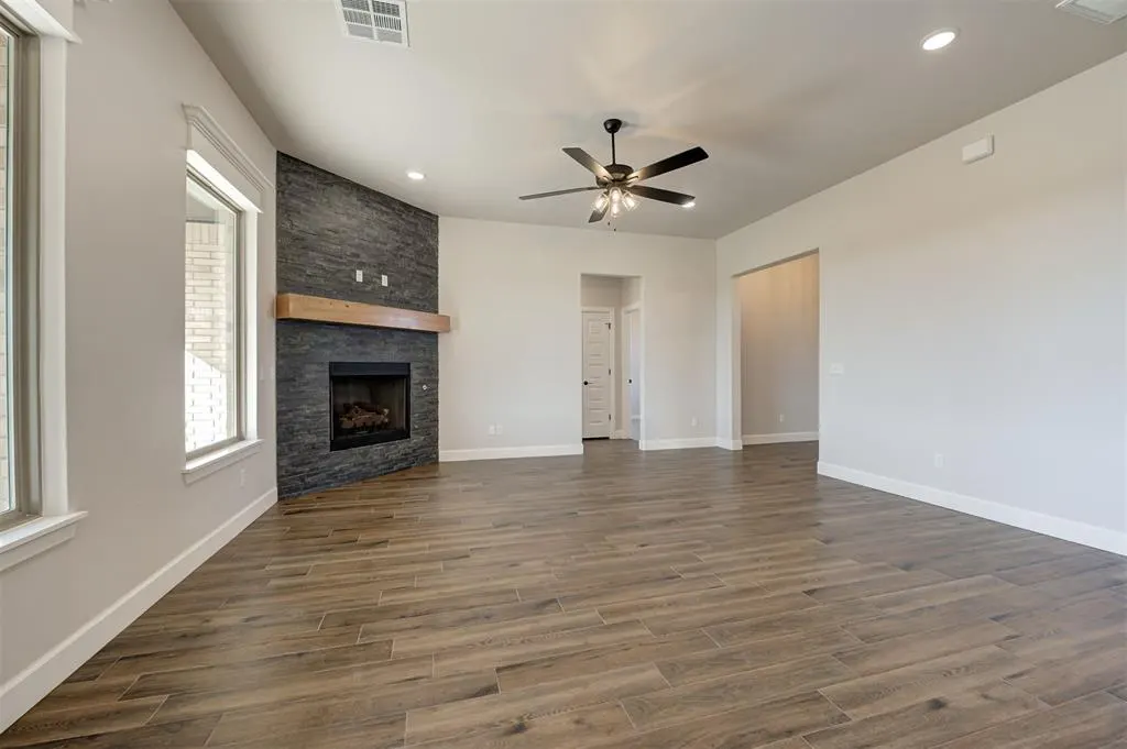 Photo 9 — 2087 Cash Court, Blanchard, OK 73010