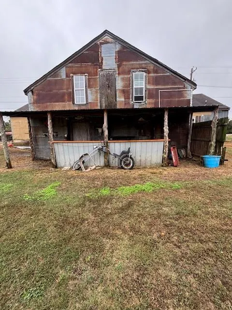 Photo 8 — 1720 E Columbia Street, Okemah, OK 74859
