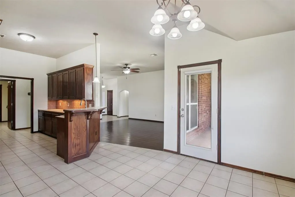 Photo 12 — 4812 Millstone Drive, Oklahoma City, OK 73179