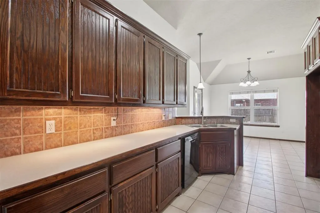 Photo 16 — 4812 Millstone Drive, Oklahoma City, OK 73179