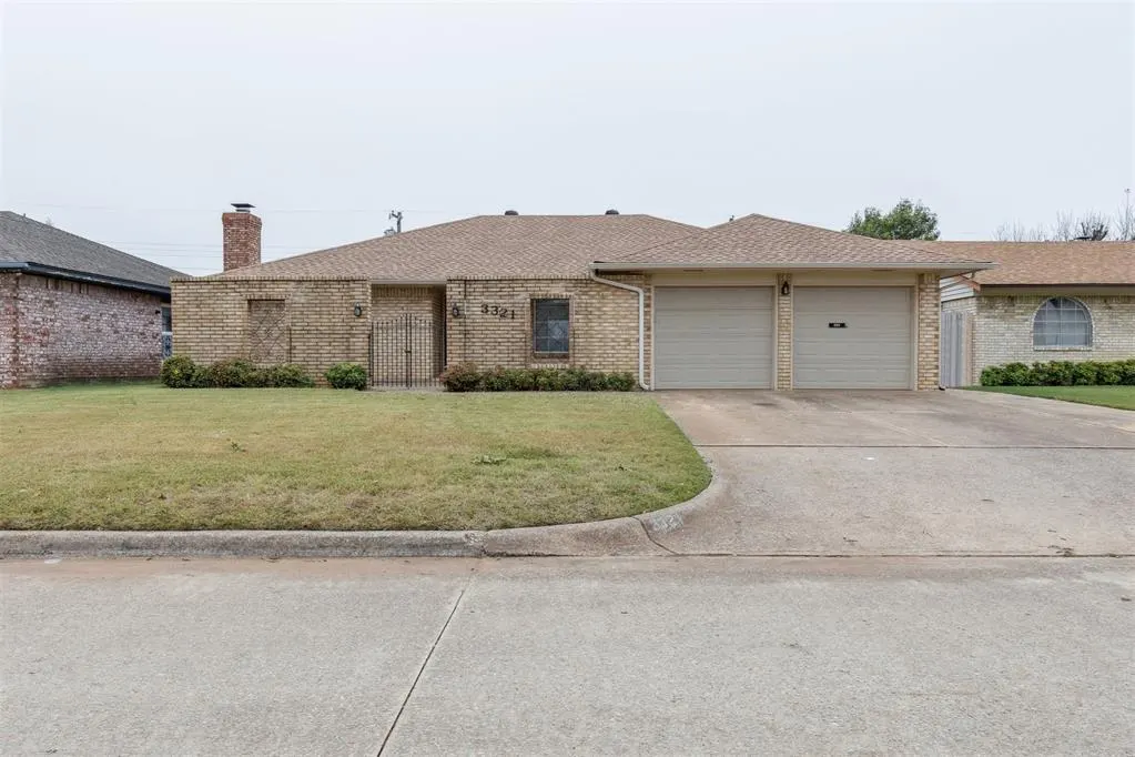 Photo 2 — 3321 N Ridgewood Drive, Midwest City, OK 73110