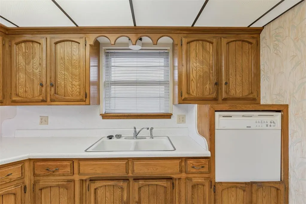 Photo 18 — 3321 N Ridgewood Drive, Midwest City, OK 73110