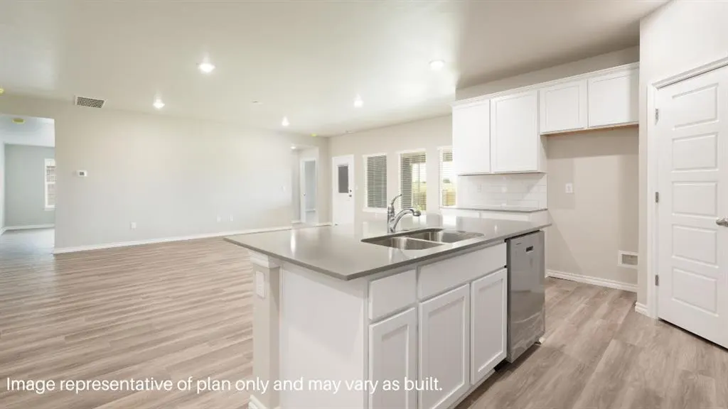 Photo 8 — 5504 Windstone Drive, Norman, OK 73072