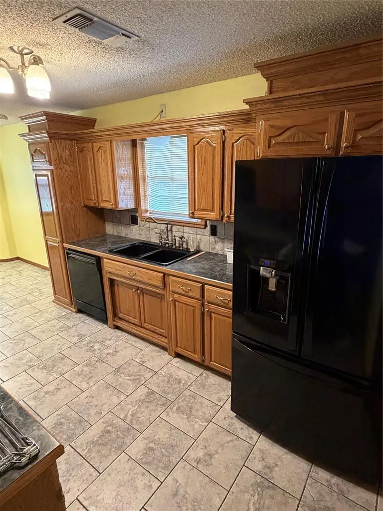 Photo 7 — 1408 Garfield Street, Idabel, OK 74745