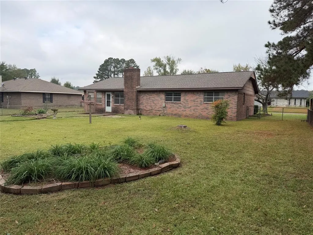Photo 21 — 1408 Garfield Street, Idabel, OK 74745